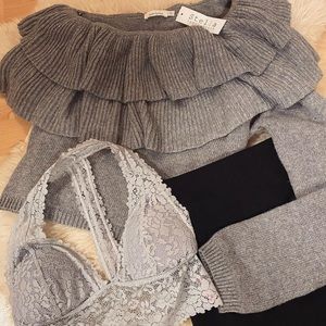 Stella Laguna Beach off the shoulder sweater